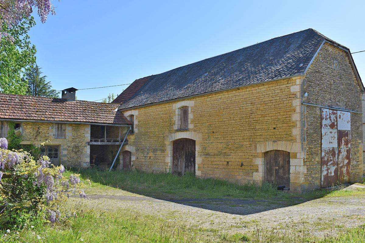 Maison à LA CHAPELLE-AUBAREIL