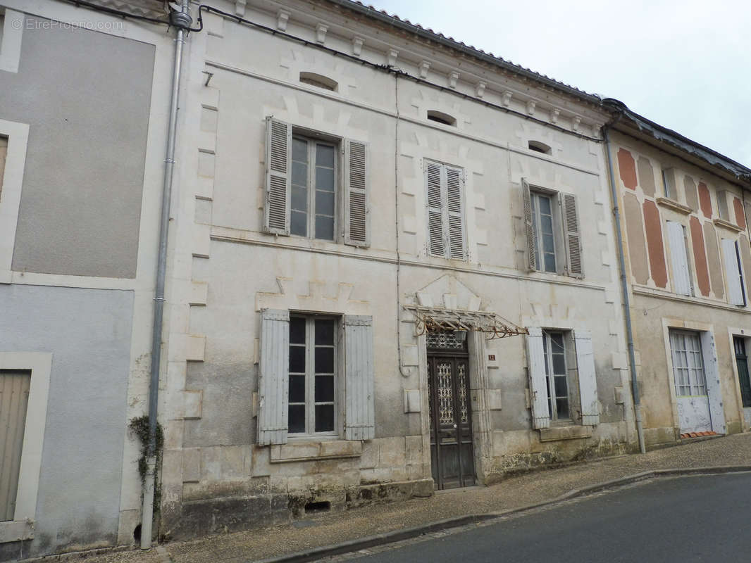 Maison à VANXAINS