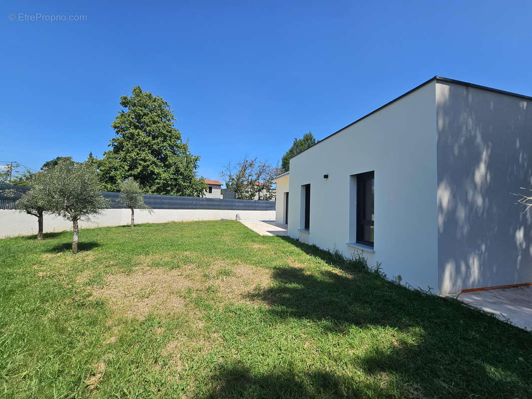 Maison à AUBERIVES-SUR-VAREZE