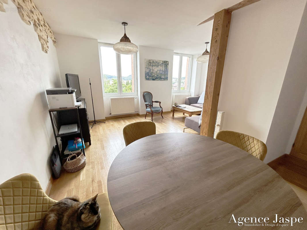 Appartement à SAINT-ETIENNE