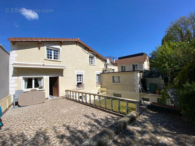 Maison à VIROFLAY