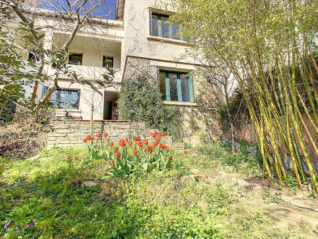 Maison à SURESNES