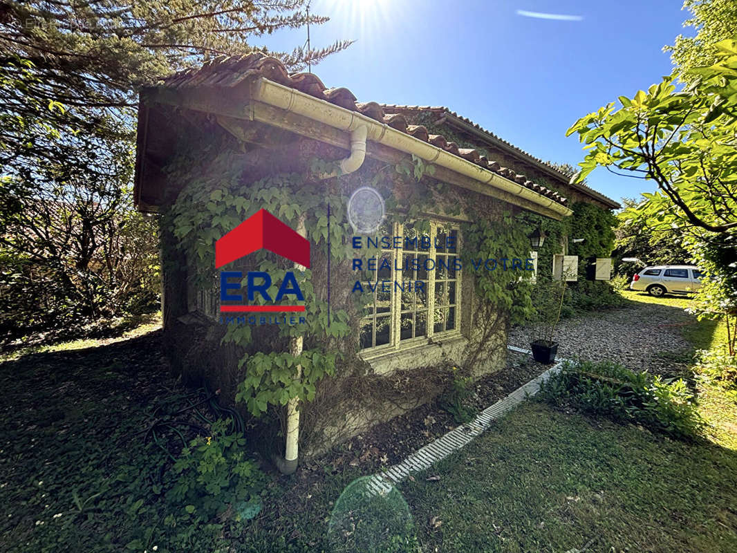 Maison à FARGUES-SAINT-HILAIRE