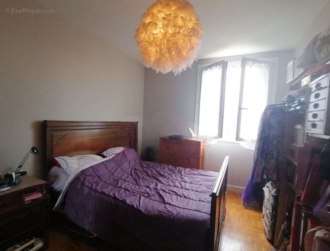 Chambre 2 - Appartement à VOIRON