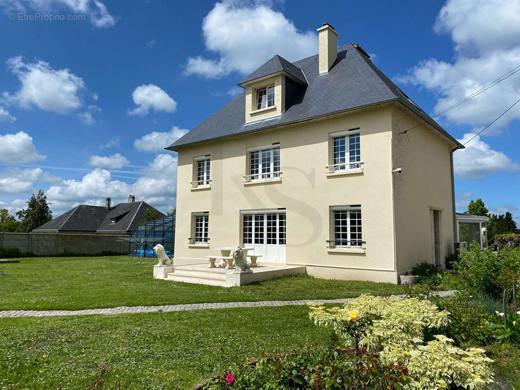 Maison à AUNAY-SUR-ODON