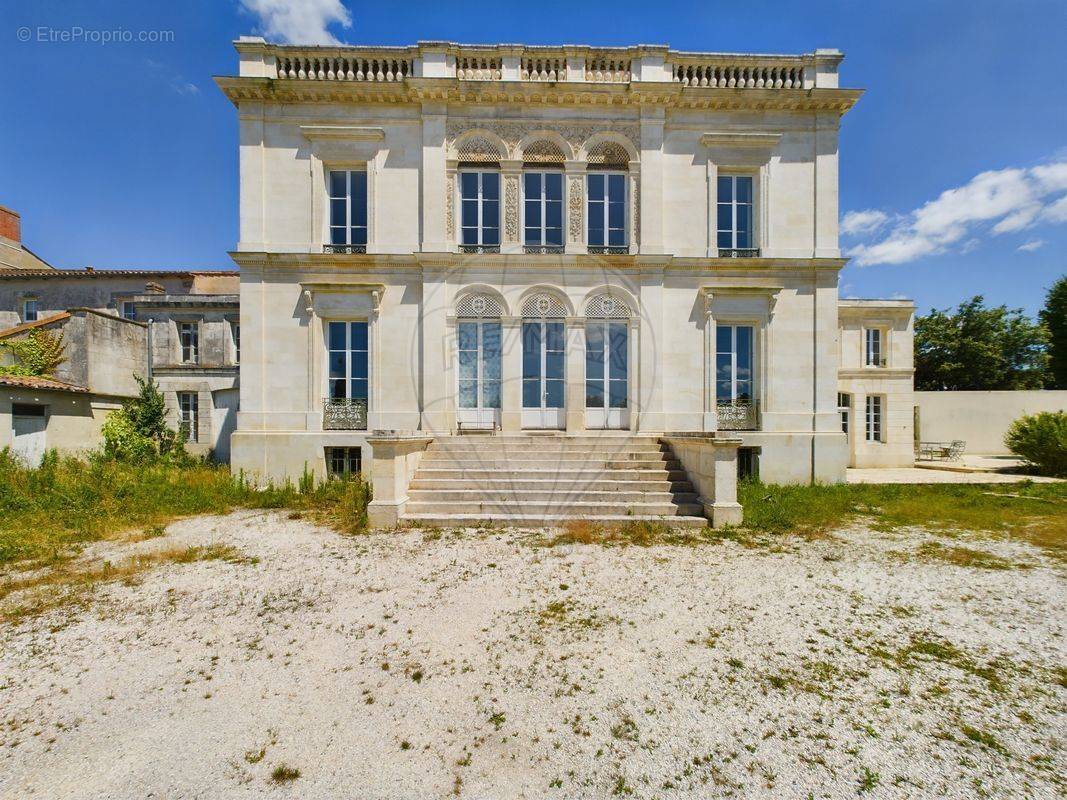 Maison à TONNAY-CHARENTE