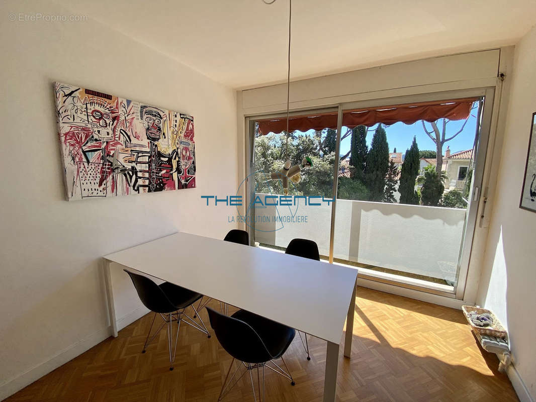 Appartement à MARSEILLE-8E