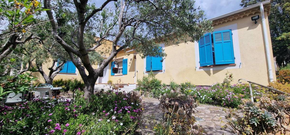 Maison à ROQUEBRUNE-SUR-ARGENS