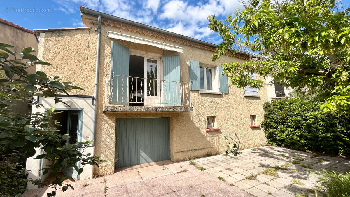 Maison à MONTEUX