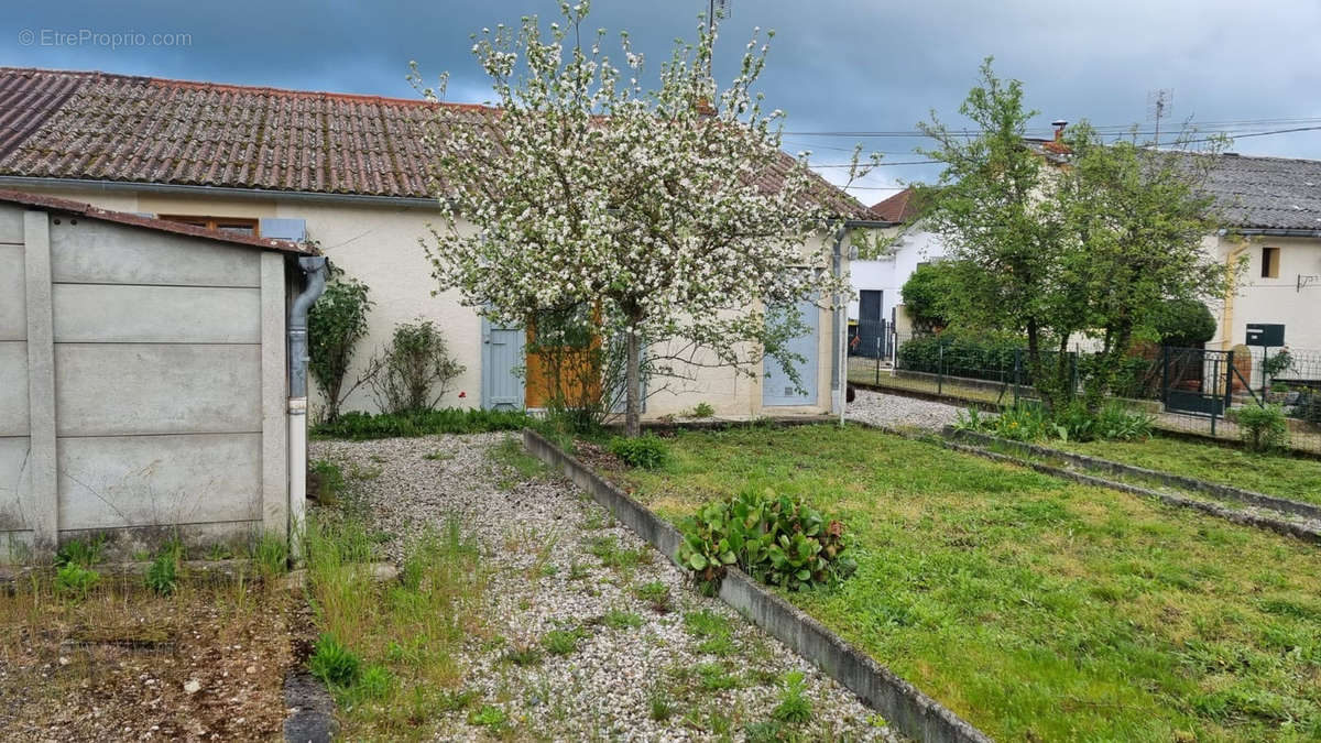 Maison à GUEUGNON