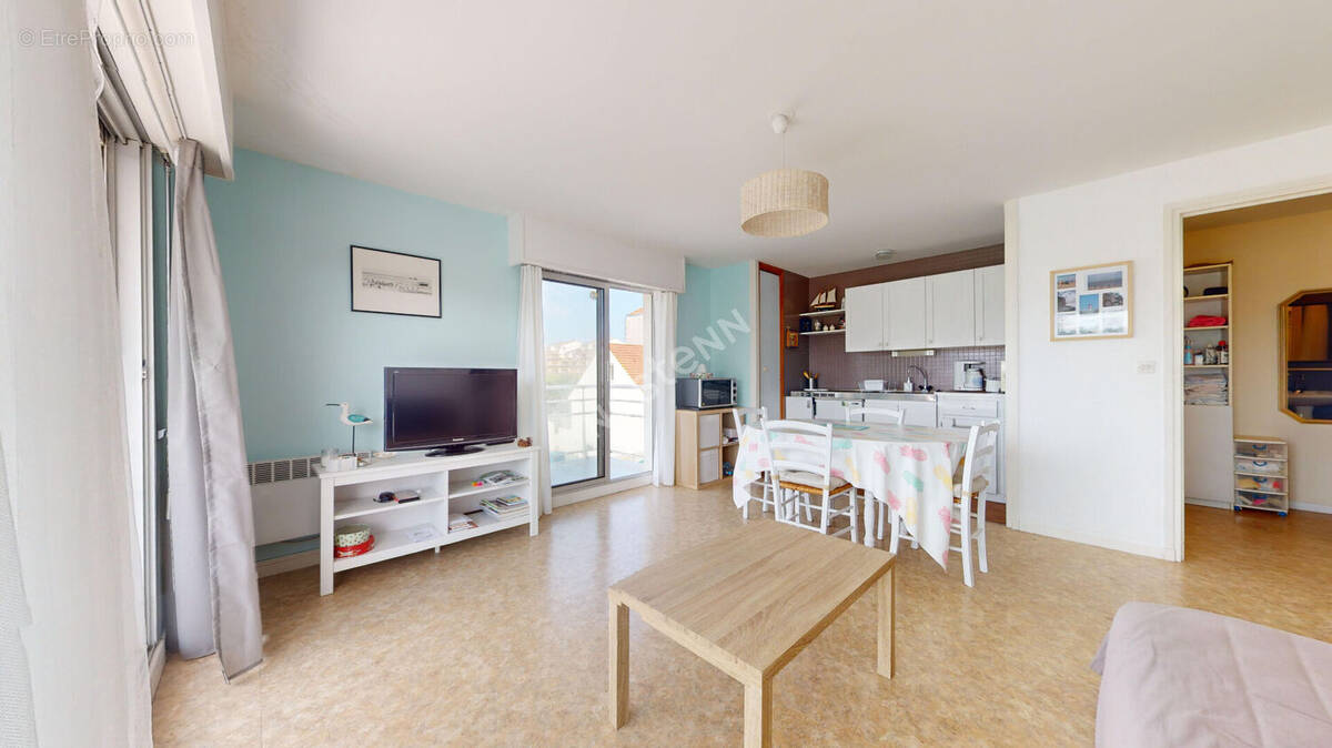 Appartement à CAMIERS