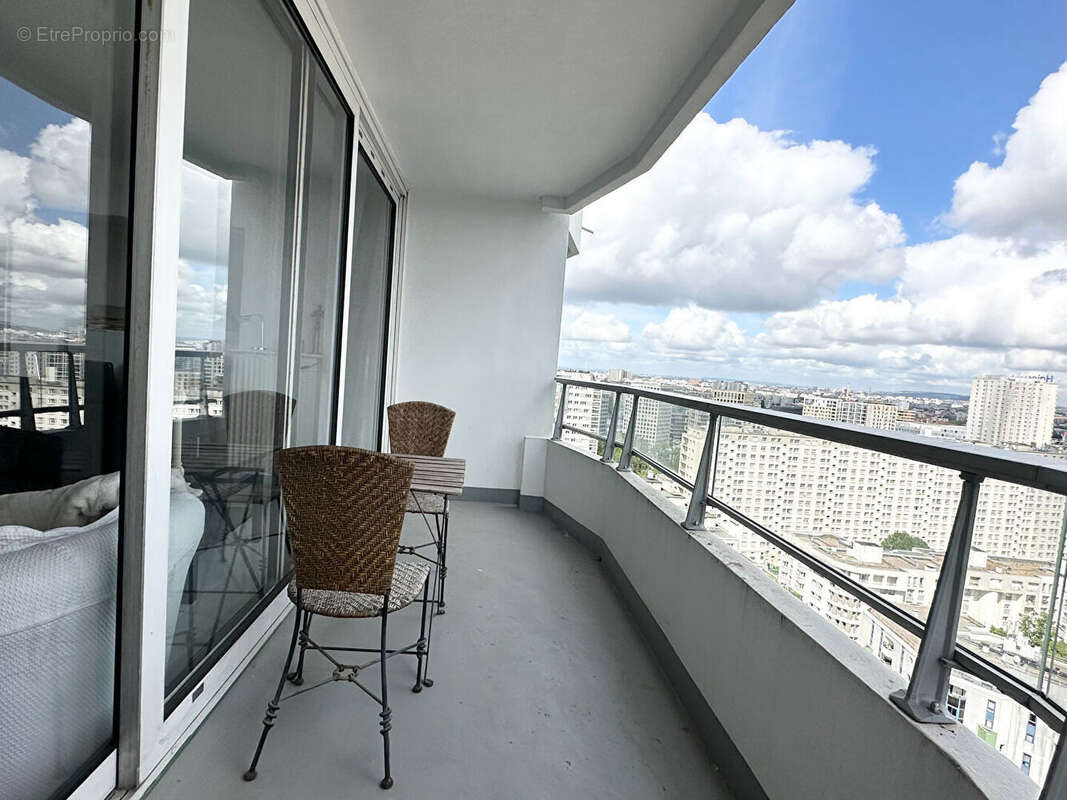 Appartement à PARIS-18E