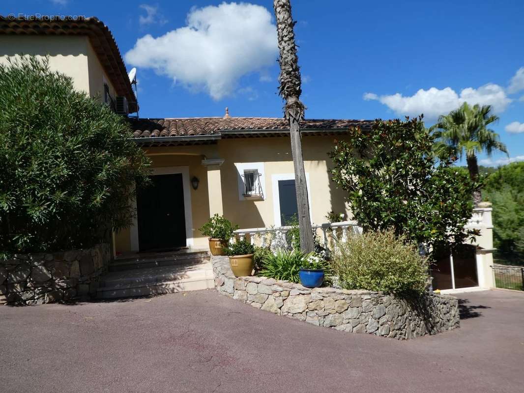 Maison à LES ADRETS-DE-L&#039;ESTEREL