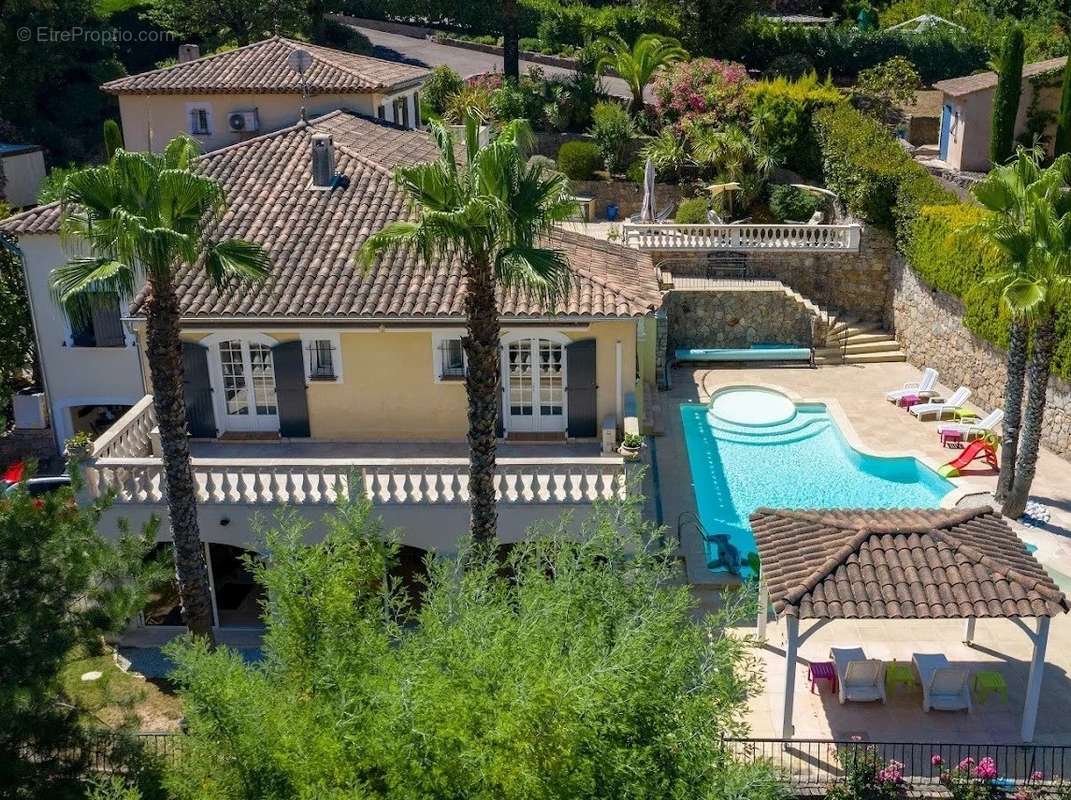 Maison à LES ADRETS-DE-L&#039;ESTEREL