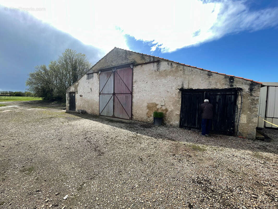 Maison à SAINT-VINCENT-SUR-JARD