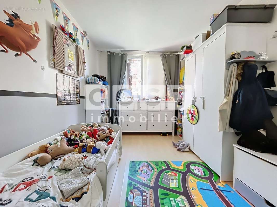 Appartement à COLOMBES