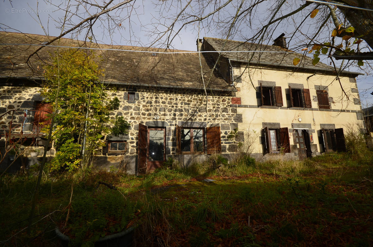 Maison à SAINT-PIERRE-ROCHE