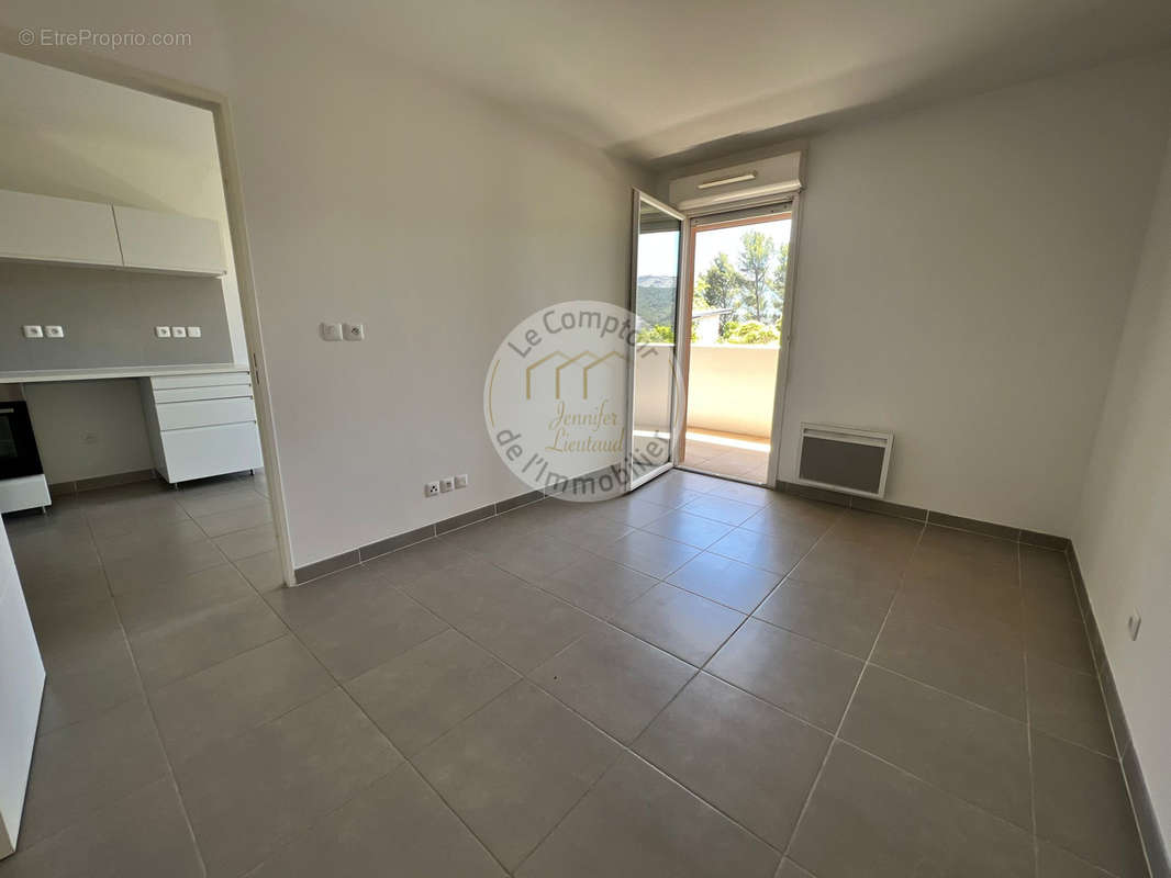 Appartement à MARSEILLE-11E