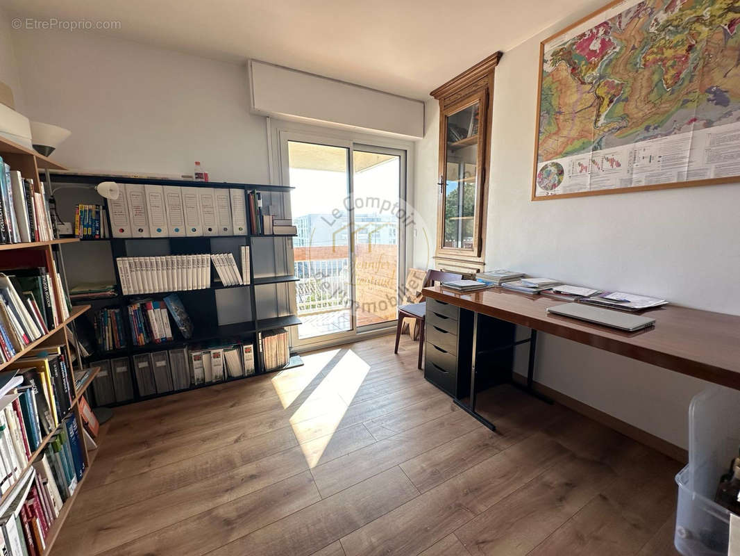 Appartement à MARSEILLE-8E