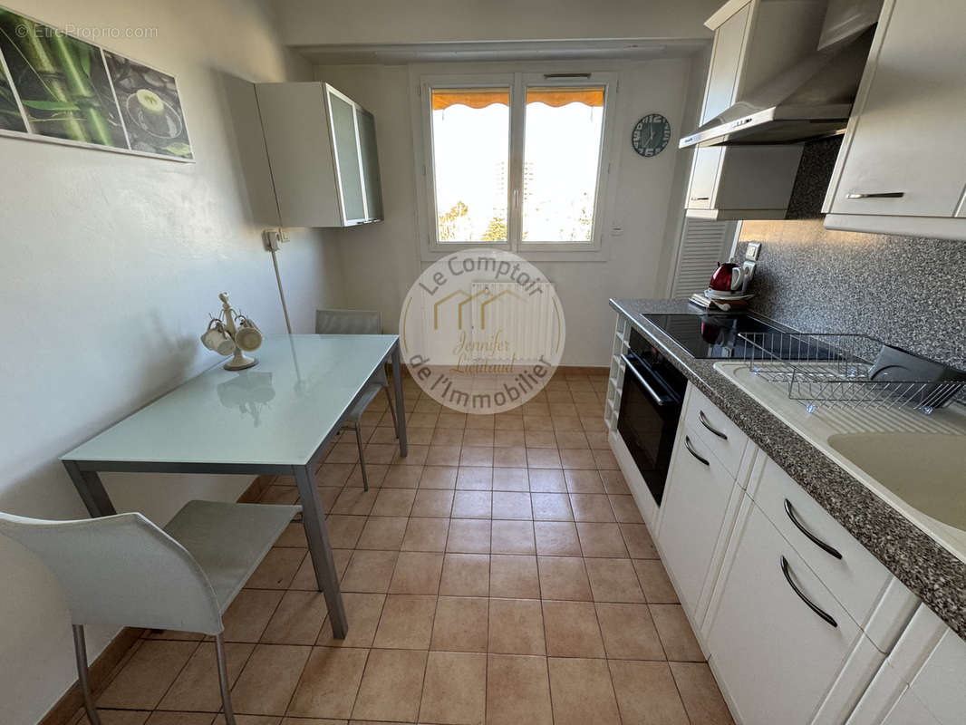 Appartement à MARSEILLE-9E