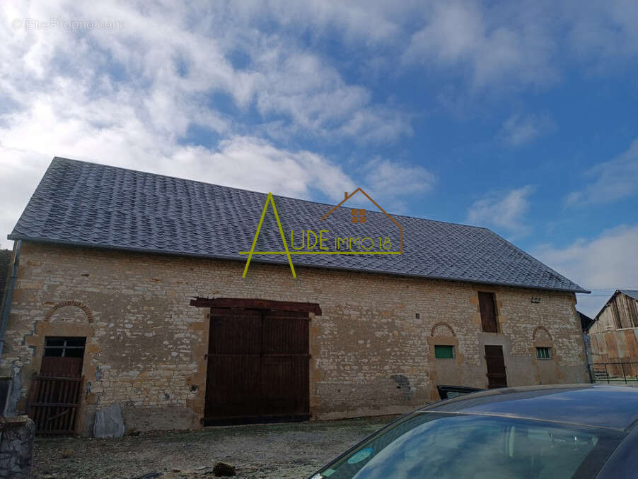 Maison à BENGY-SUR-CRAON