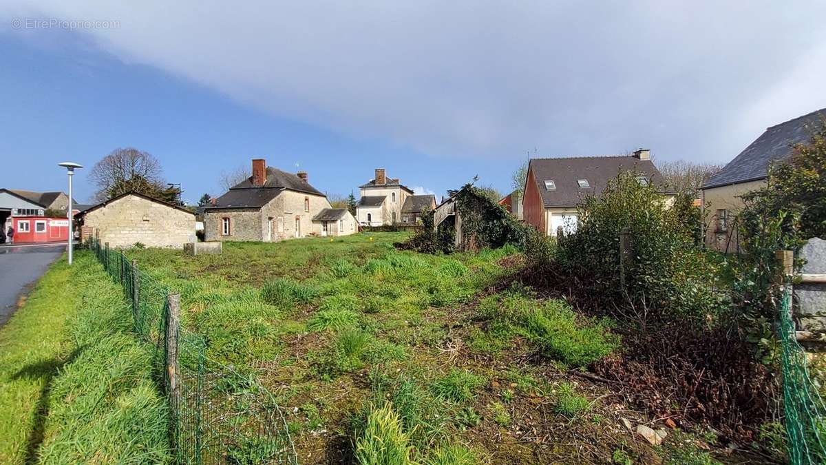 Terrain à LE SEL-DE-BRETAGNE