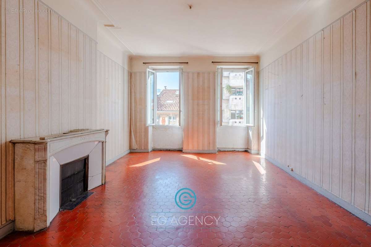 Appartement à MARSEILLE-8E