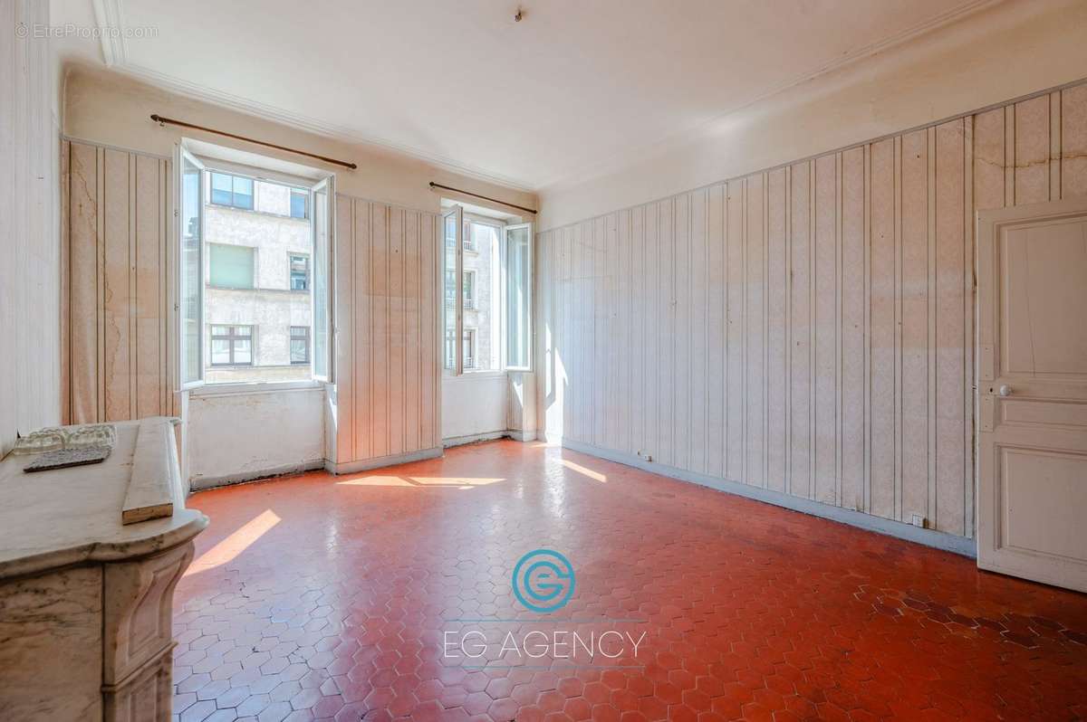 Appartement à MARSEILLE-8E