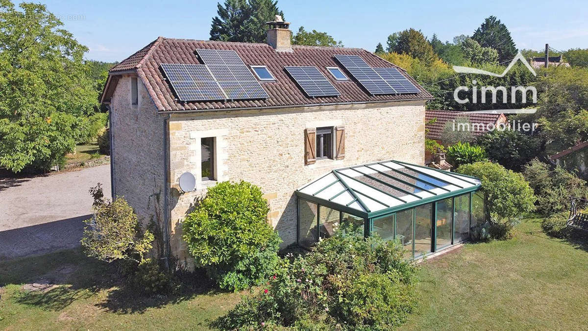 Maison à LA CHAPELLE-AUBAREIL