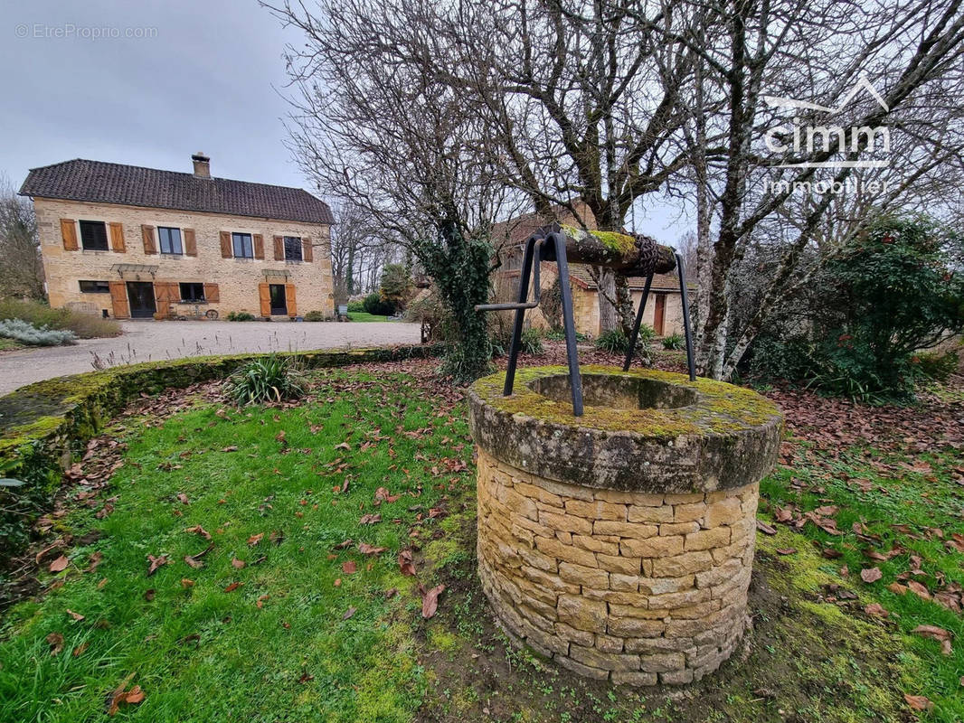 Maison à LA CHAPELLE-AUBAREIL