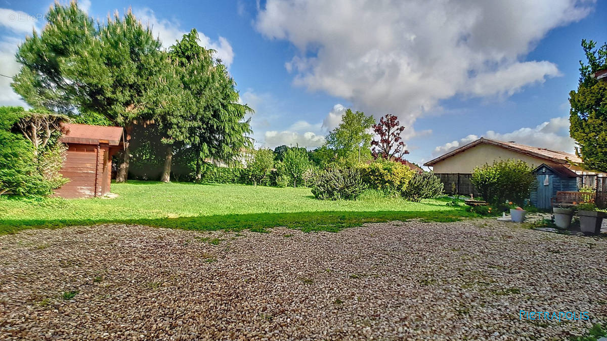 Maison à JARDIN