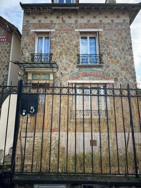 Maison à ENGHIEN-LES-BAINS