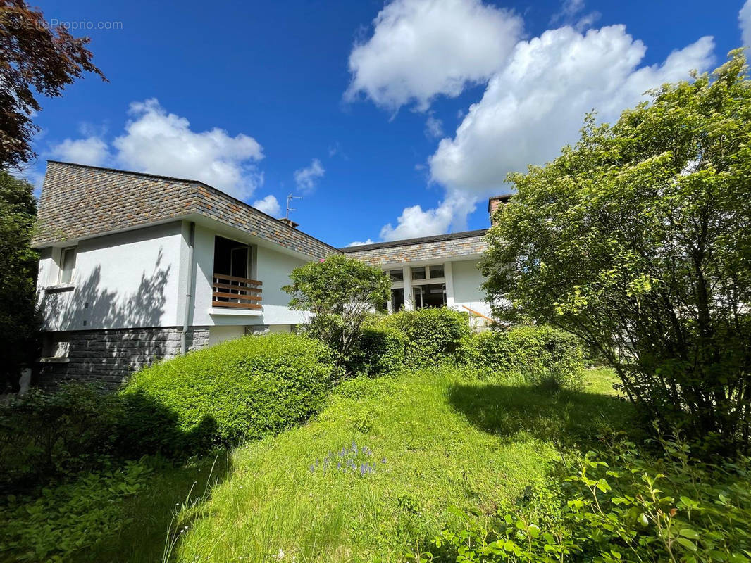 Maison à PLAIMPIED-GIVAUDINS