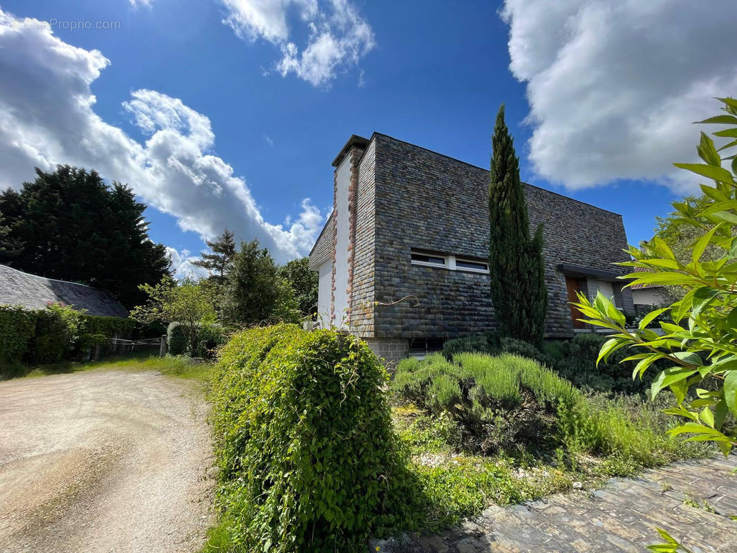 Maison à PLAIMPIED-GIVAUDINS