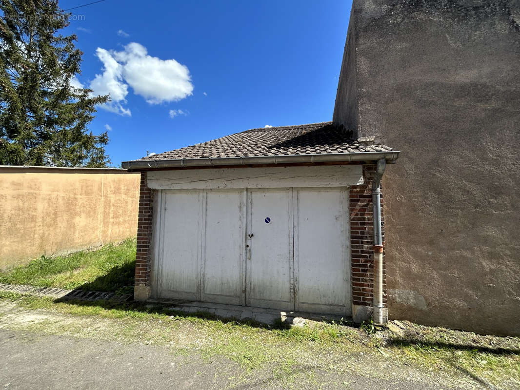 Maison à VERDUN-SUR-LE-DOUBS