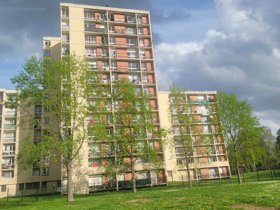 Appartement à VILLIERS-LE-BEL