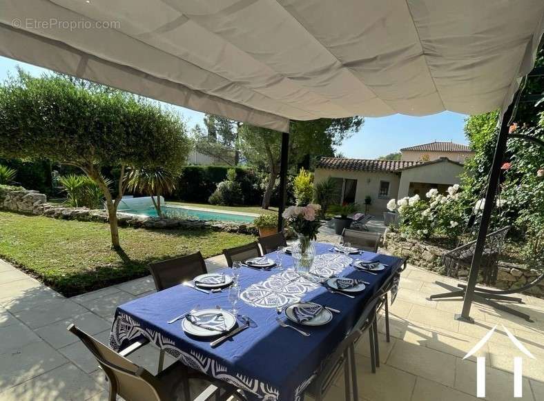 Maison à UZES