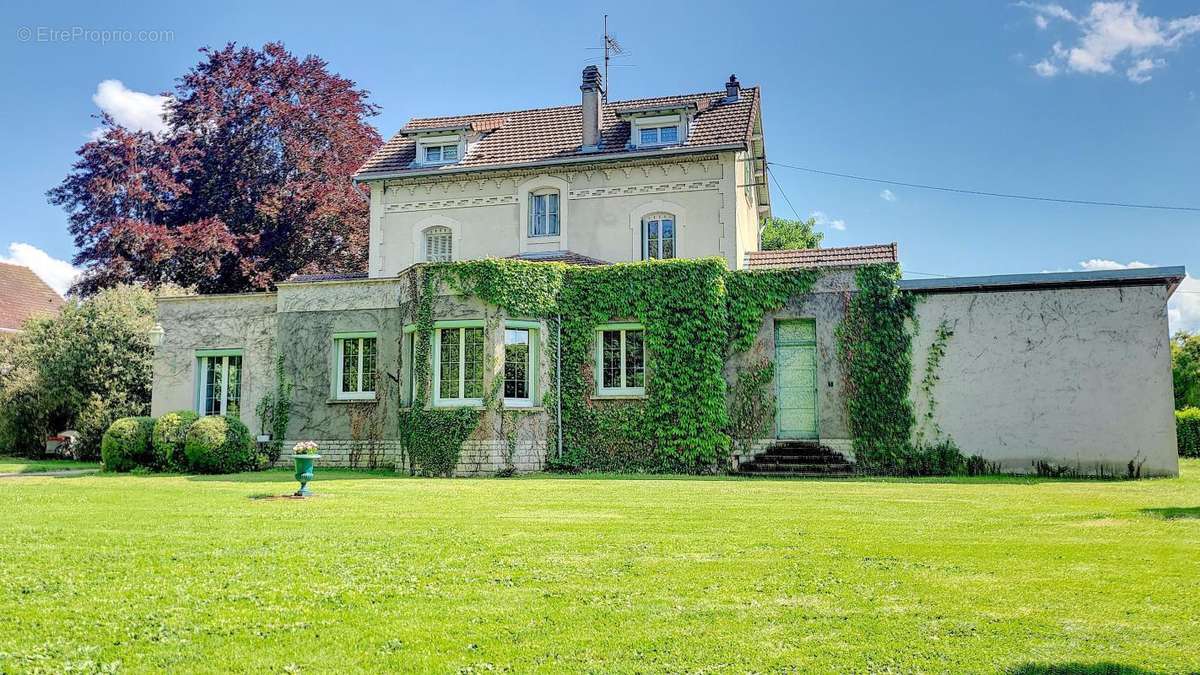 Maison à VENAREY-LES-LAUMES