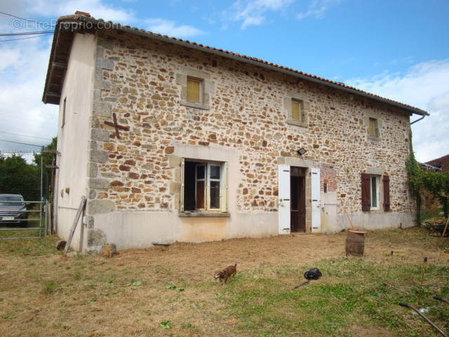 Maison à BRIGUEUIL