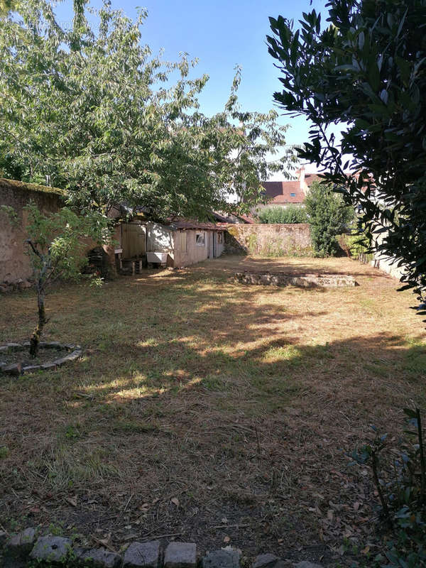 Maison à AUTUN