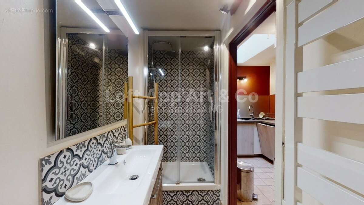 Appartement à PARIS-17E