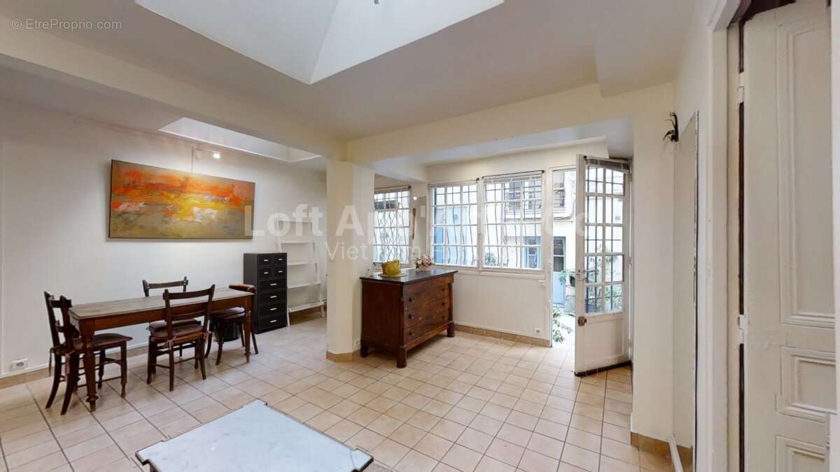 Appartement à PARIS-17E