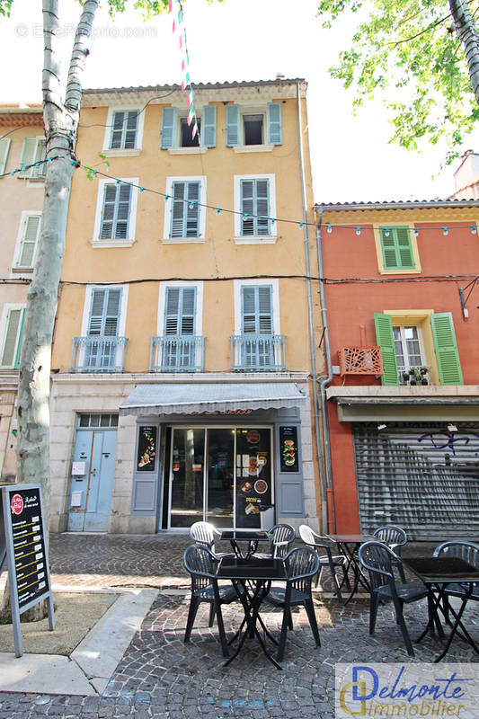 Commerce à LA SEYNE-SUR-MER