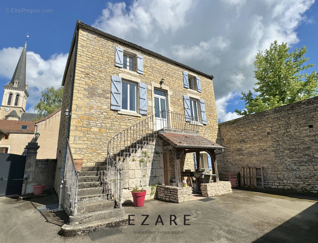 Maison à SANTENAY