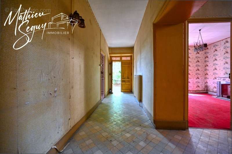 Appartement à GREZIEU-LA-VARENNE