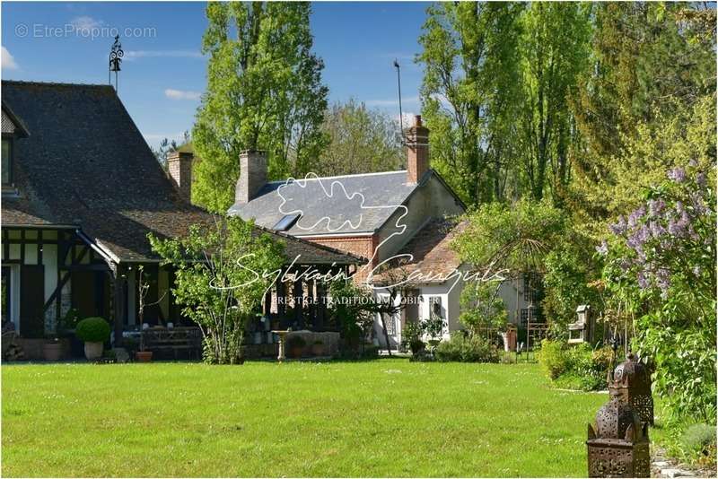 Maison à VANNES-SUR-COSSON