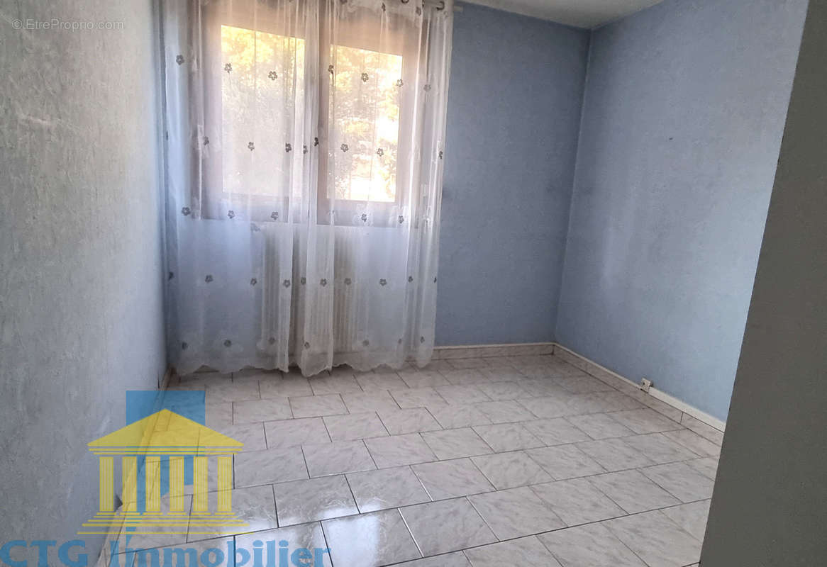 Appartement à MARSEILLE-8E