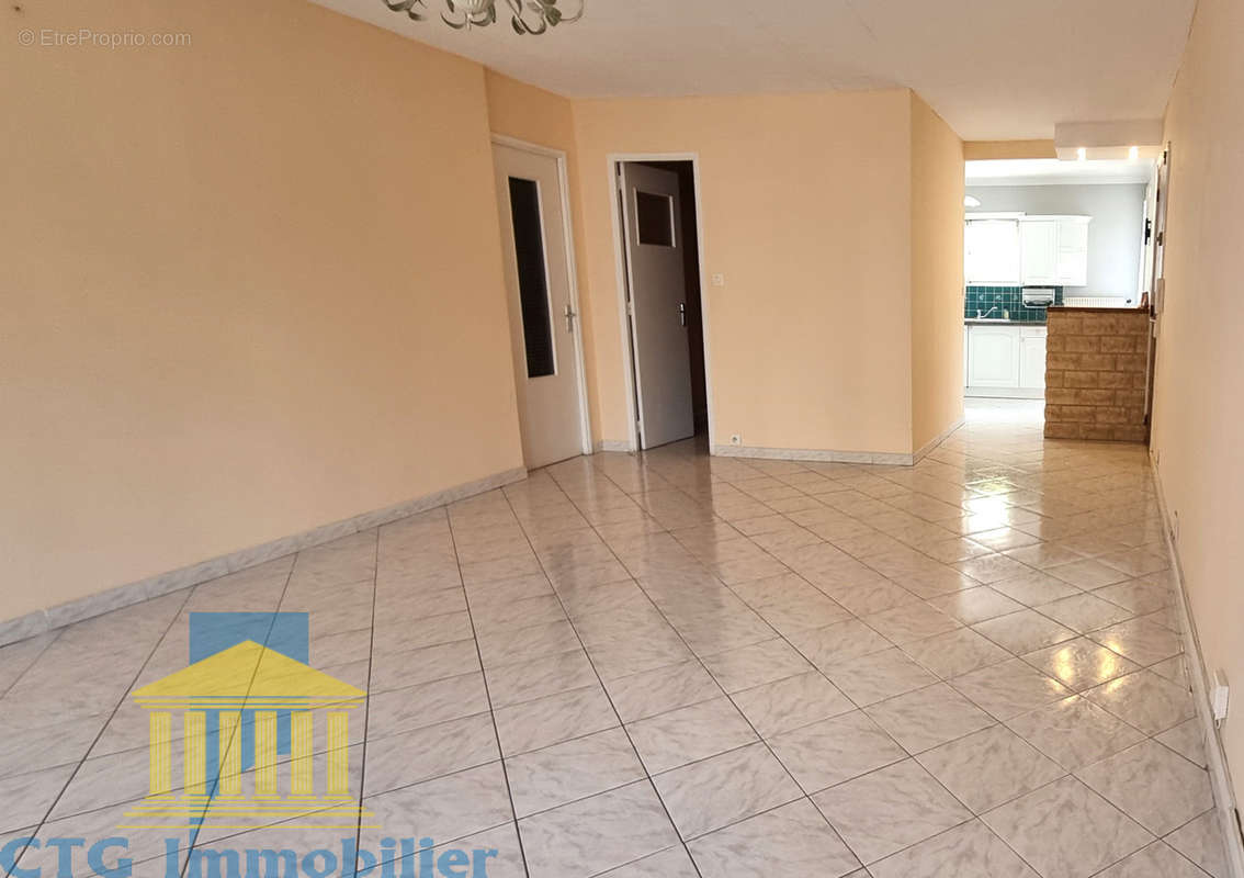 Appartement à MARSEILLE-8E