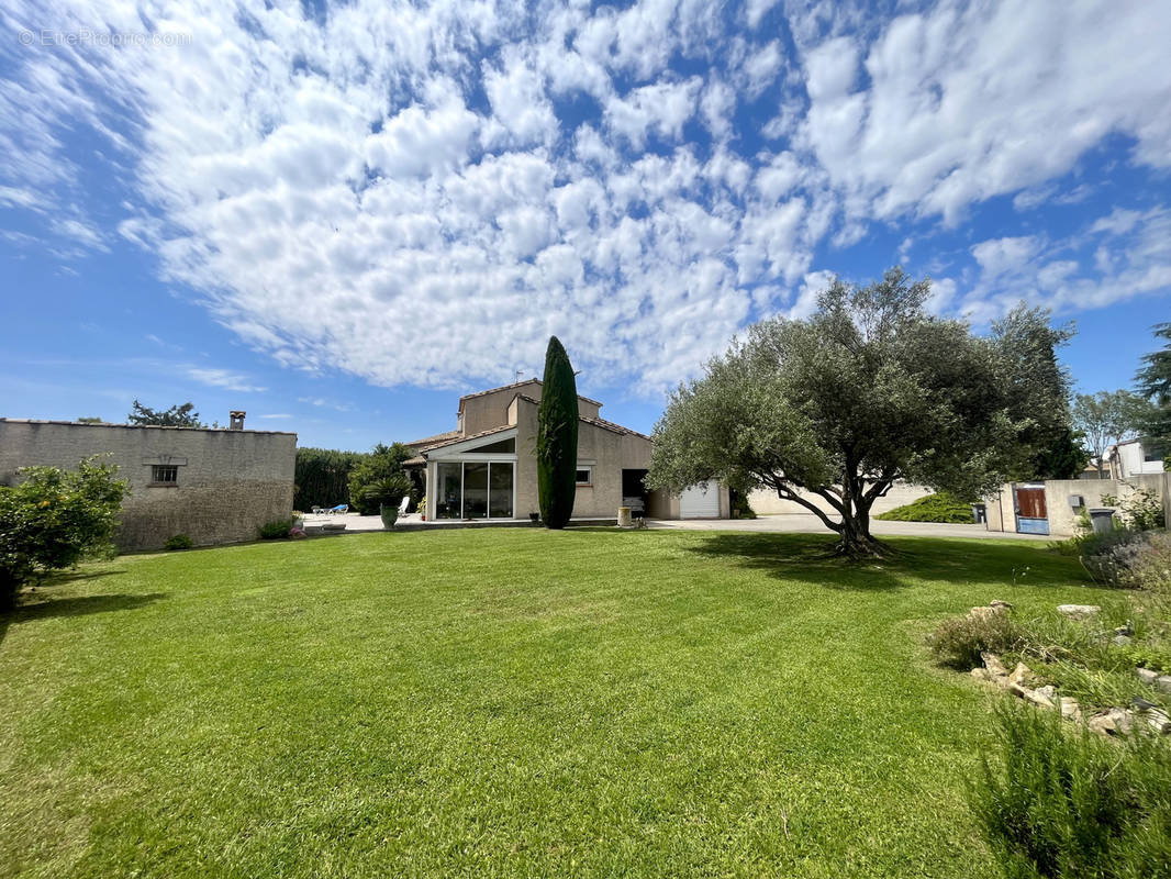 Maison à MAUGUIO