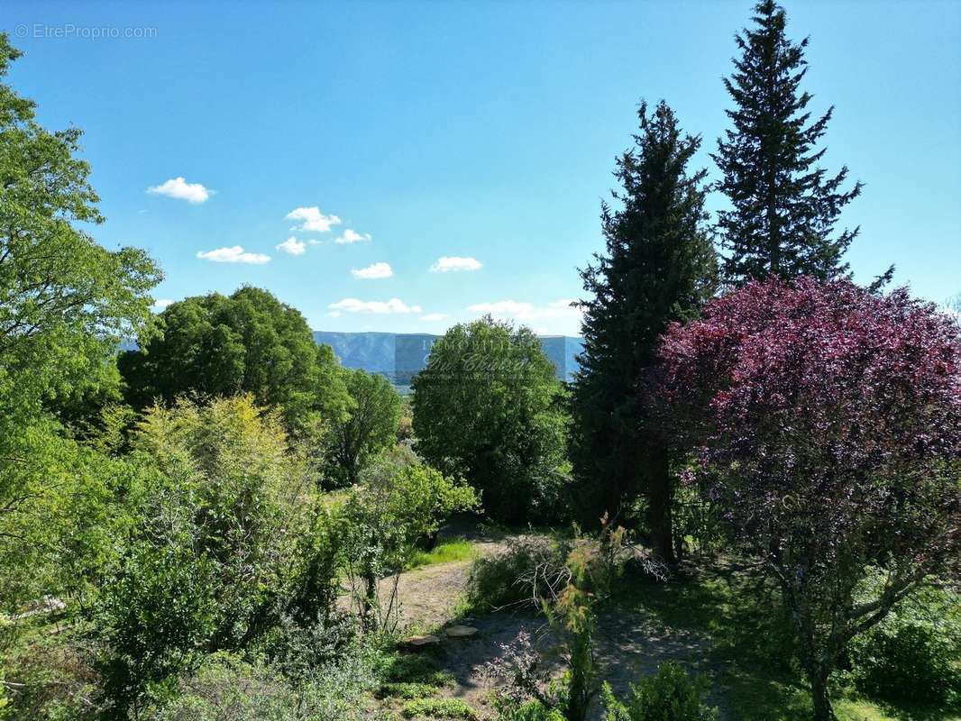 Maison à GORDES